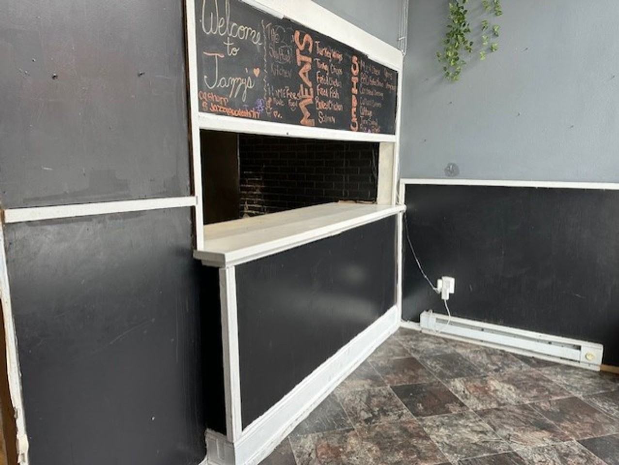 912 N 3rd St - Photo 2 of 7