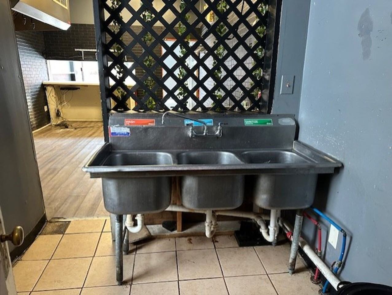 912 N 3rd St - Photo 7 of 7