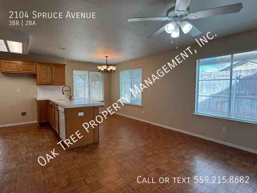 2104 Spruce Ave - Photo 6 of 20