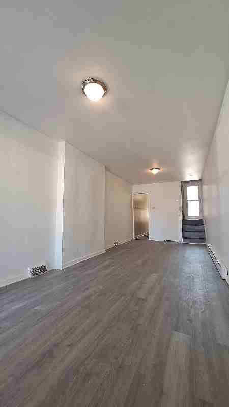 436 N Law St - Photo 2 of 11