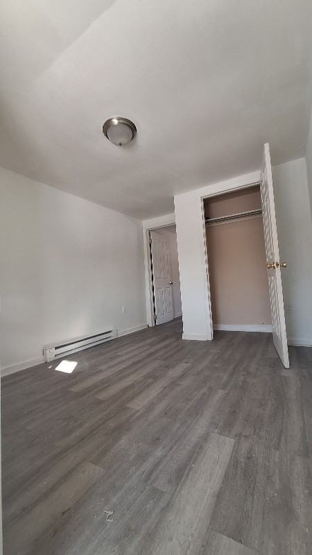 436 N Law St - Photo 3 of 11