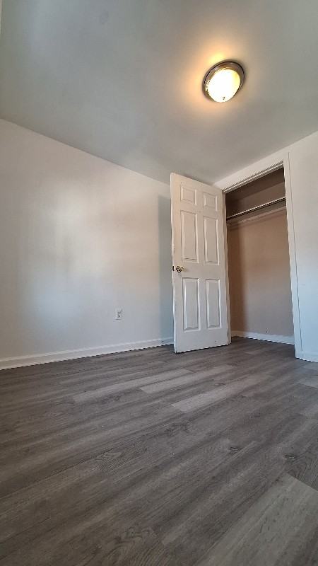 436 N Law St - Photo 5 of 11