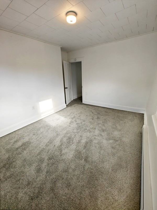 197 Roosevelt St - Photo 3 of 7