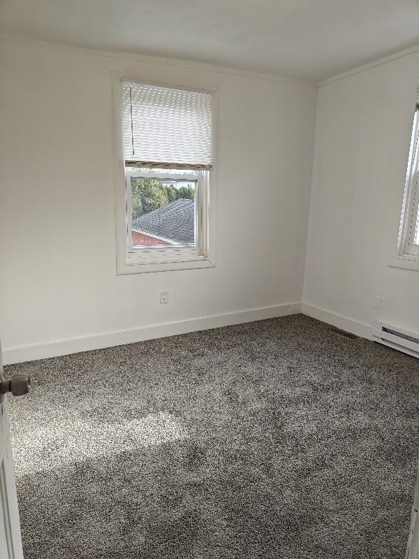 197 Roosevelt St - Photo 4 of 7