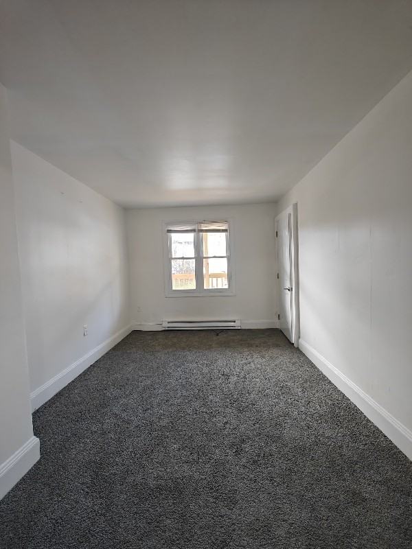 197 Roosevelt St - Photo 5 of 7