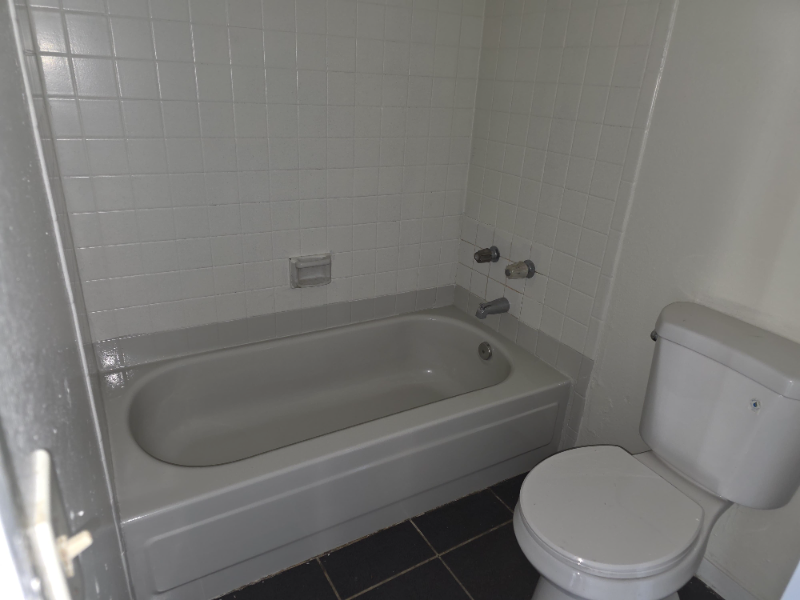 2512 Carroll St #A - Photo 5 of 10