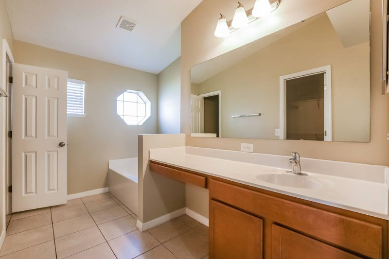 2913 Ariel Ave - Photo 4 of 9