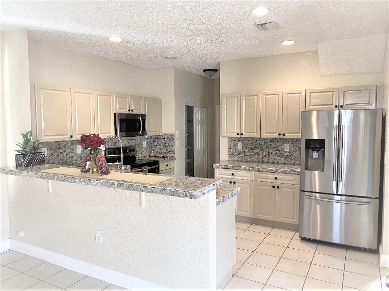 14300 Sw 159th Pl - Photo 5 of 20