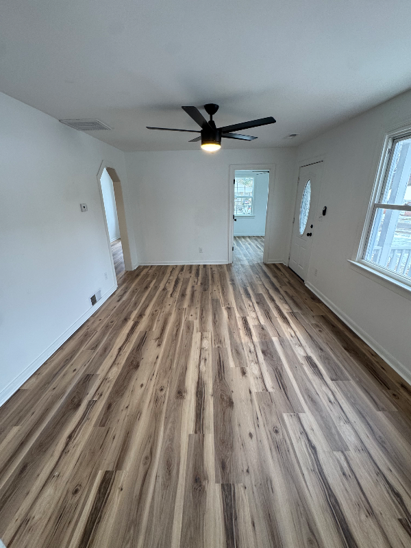 807 Pine Ave - Photo 2 of 12