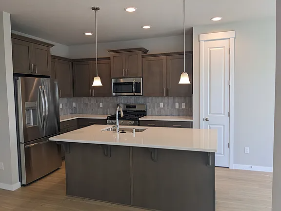 8733 S 1st St - Photo 3 of 11