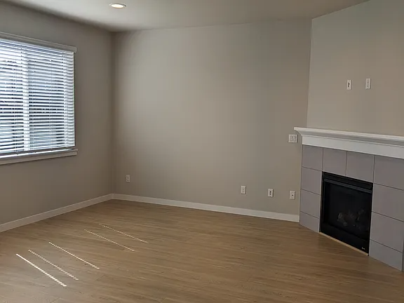 8733 S 1st St - Photo 5 of 11