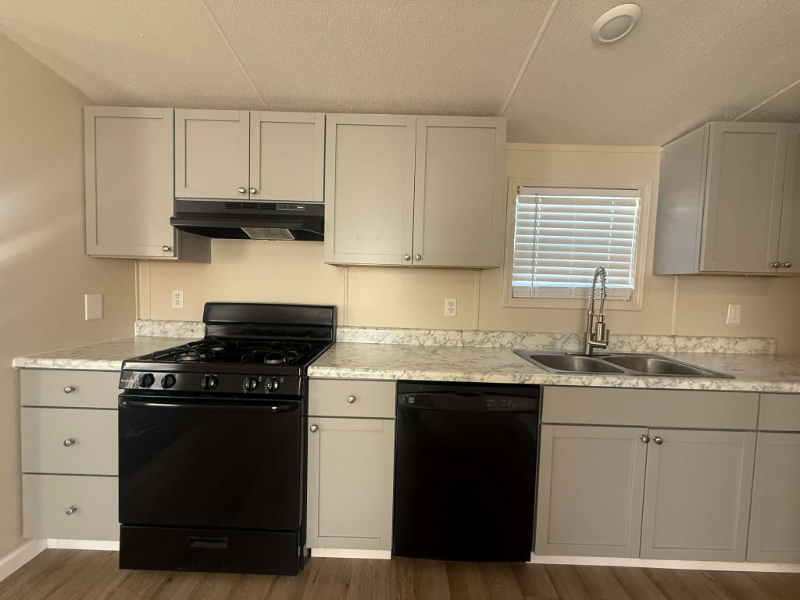 1236 N Oaklane Rd #107 - Photo 3 of 8