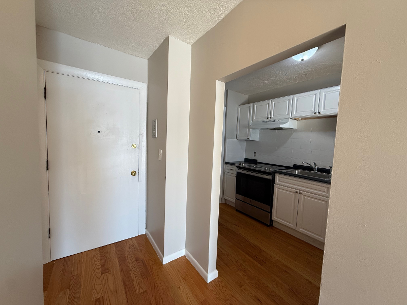 44 Maple St #101 - Photo 2 of 17