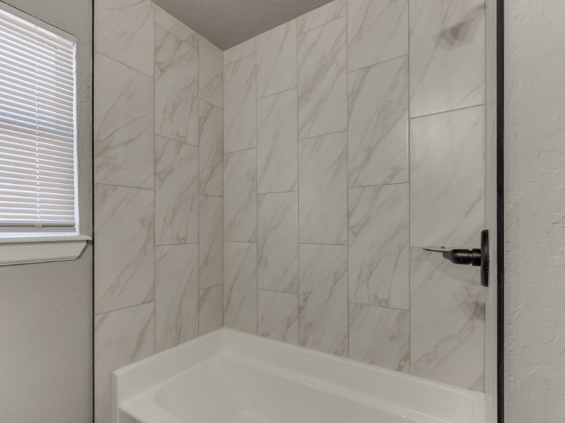 1156 Se 19th Ter - Photo 3 of 17