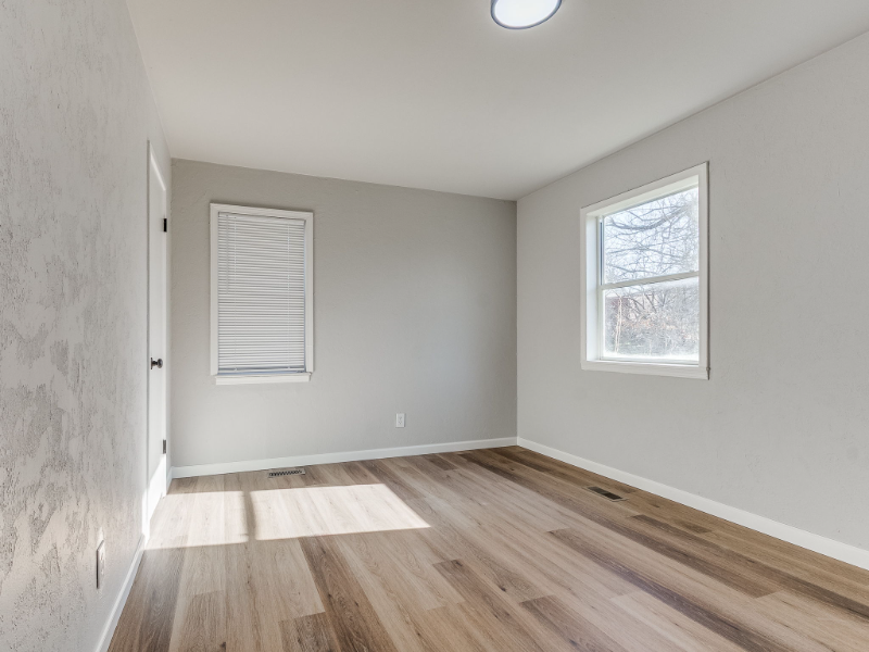 1156 Se 19th Ter - Photo 6 of 17