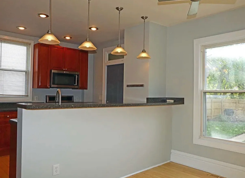 517 Sheldon Ave - Photo 4 of 7