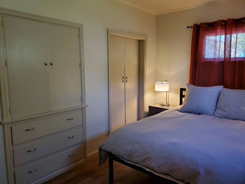 1007 Poplar St #1-2 - Photo 4 of 10