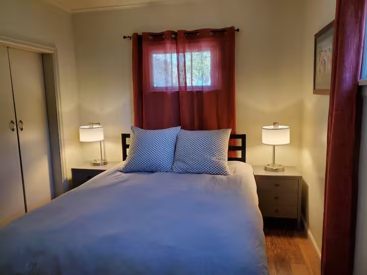 1007 Poplar St #1-2 - Photo 5 of 10