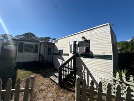 featured image of 4115 Aurora Rd #18