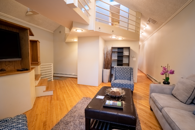 830 W Altgeld St #2 - Photo 4 of 15