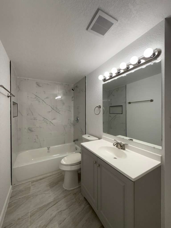 215 Laurelwood Dr - Photo 7 of 16