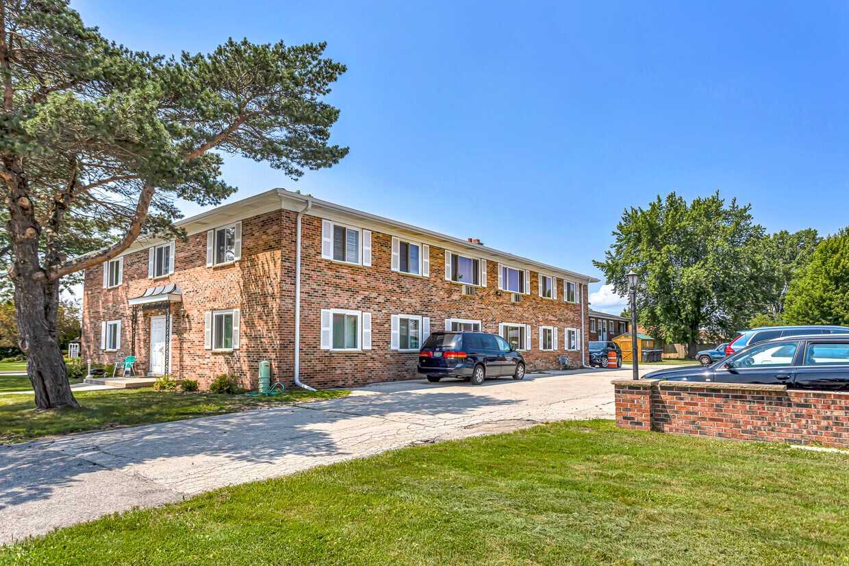 260 Main Street - Photo 3 of 7