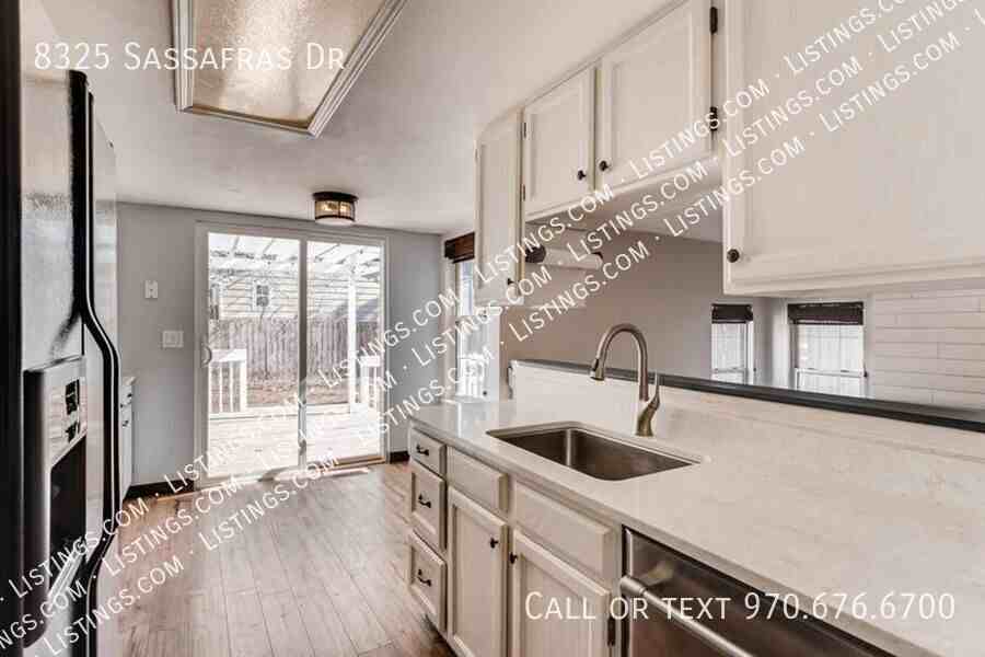 8325 Sassafras Dr - Photo 7 of 26