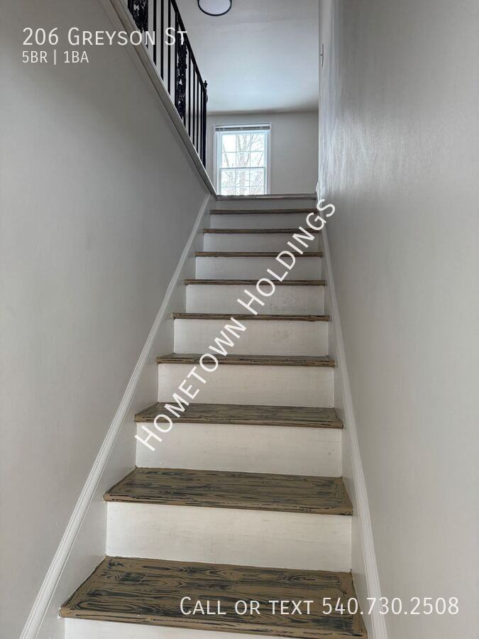 206 Greyson St - Photo 7 of 14