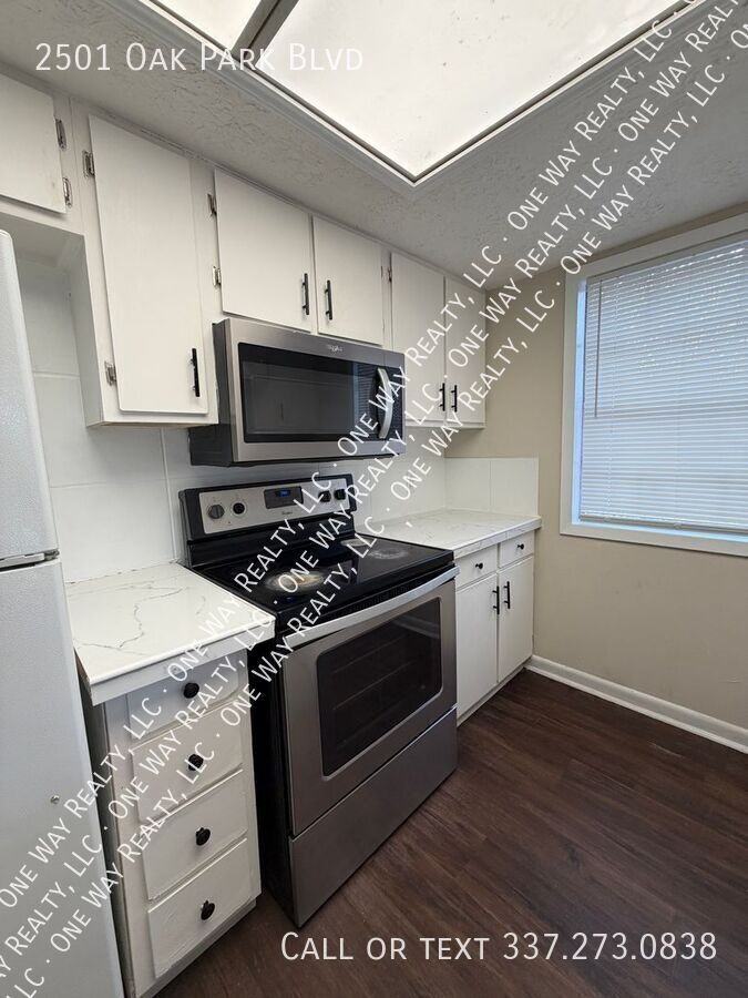 2501 Oak Park Blvd - Photo 2 of 21