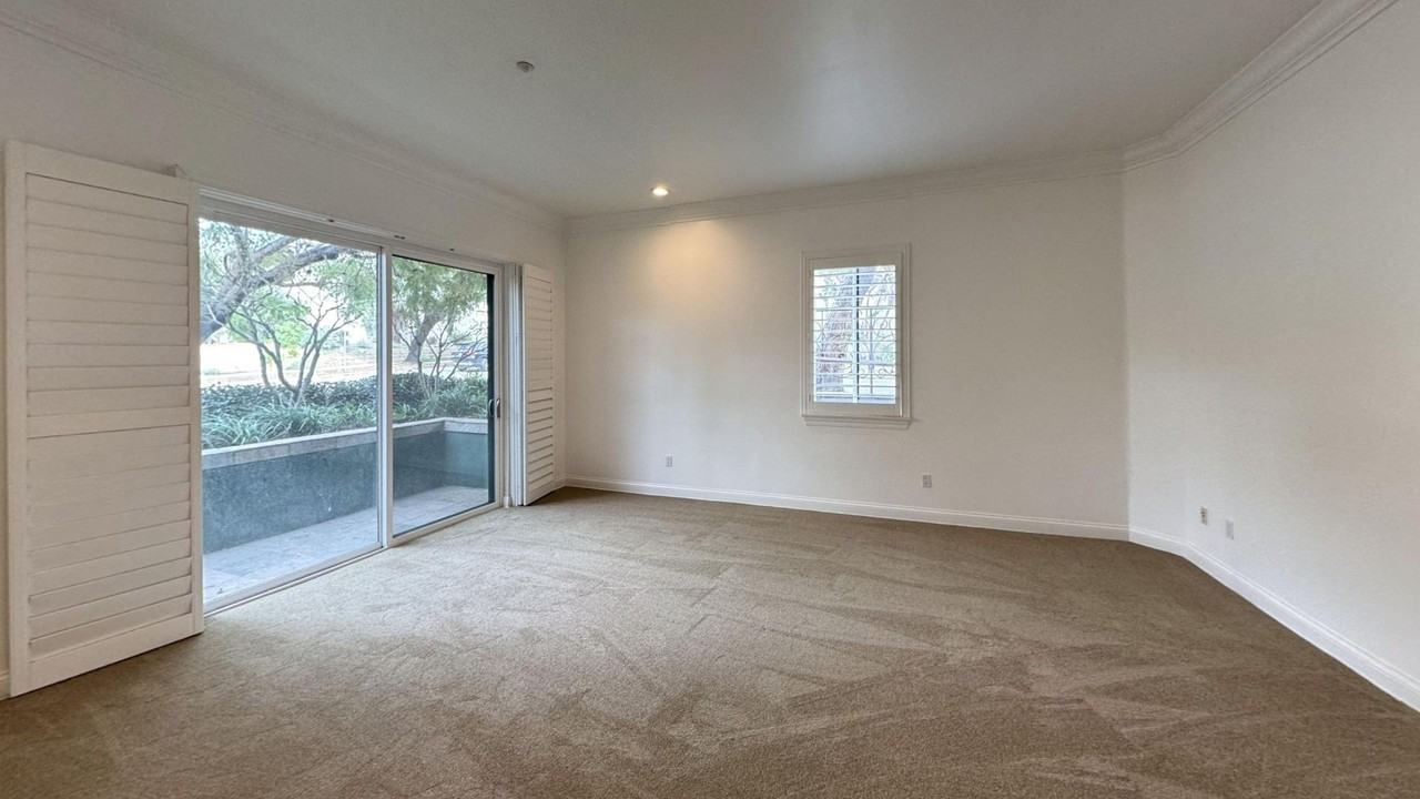 16000 W Sunset Blvd #102 - Photo 7 of 17