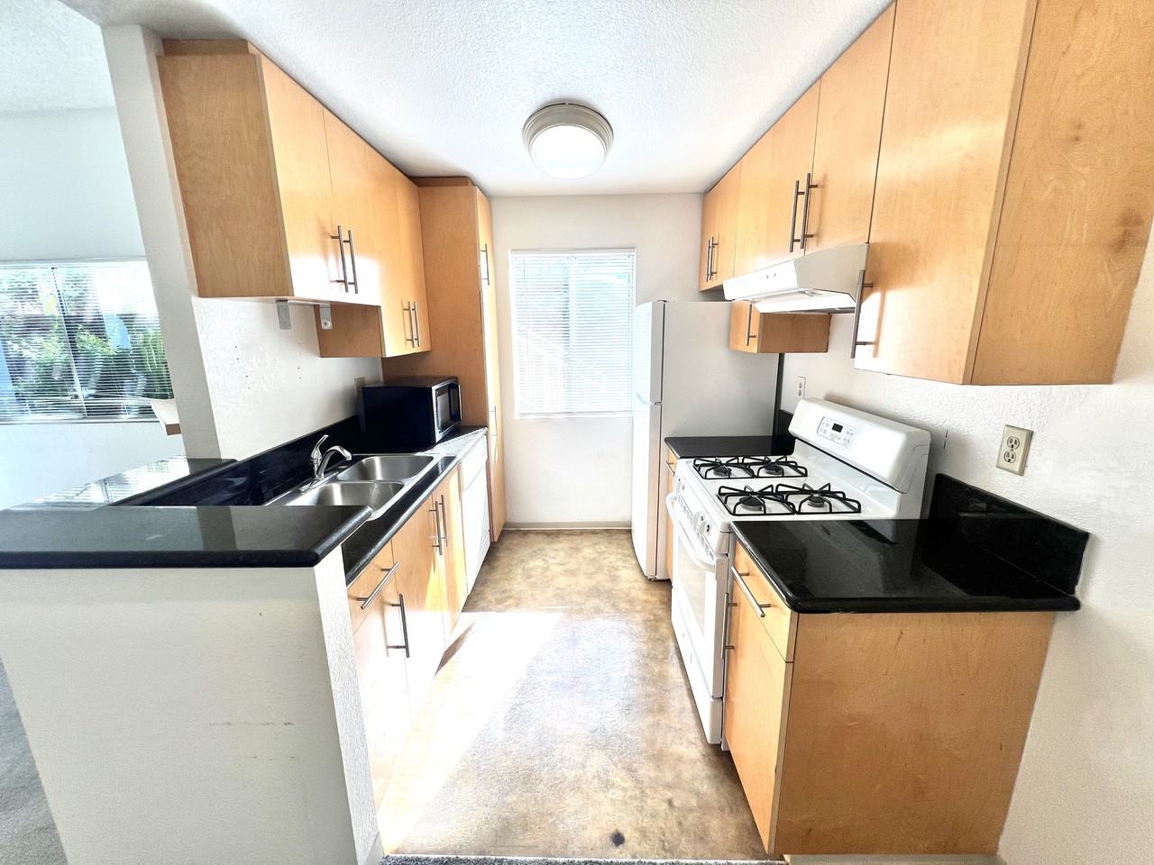 3919 Mississippi Street - Photo 6 of 16