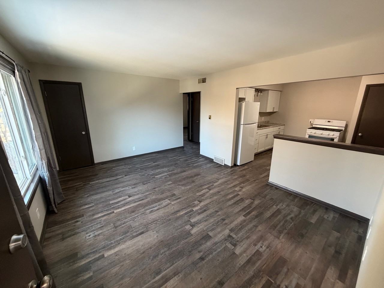 828 East Milwaukee Street - Photo 3 of 8