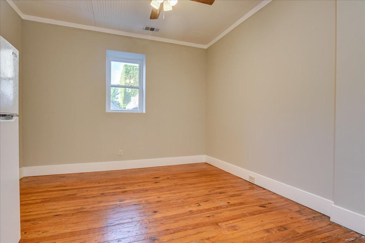 828 Broad Street - Photo 5 of 14