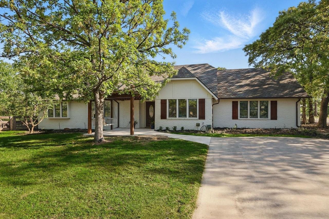 841 Caublestone Hill Dr - Photo 3 of 37