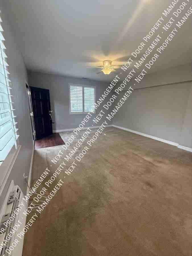 357 E Hazeltine St #B - Photo 4 of 19