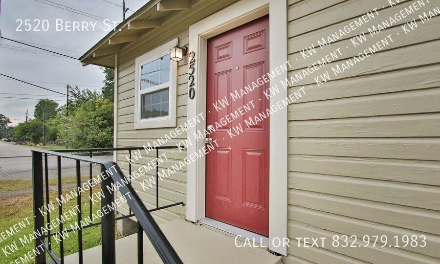 2520 Berry St - Photo 4 of 27