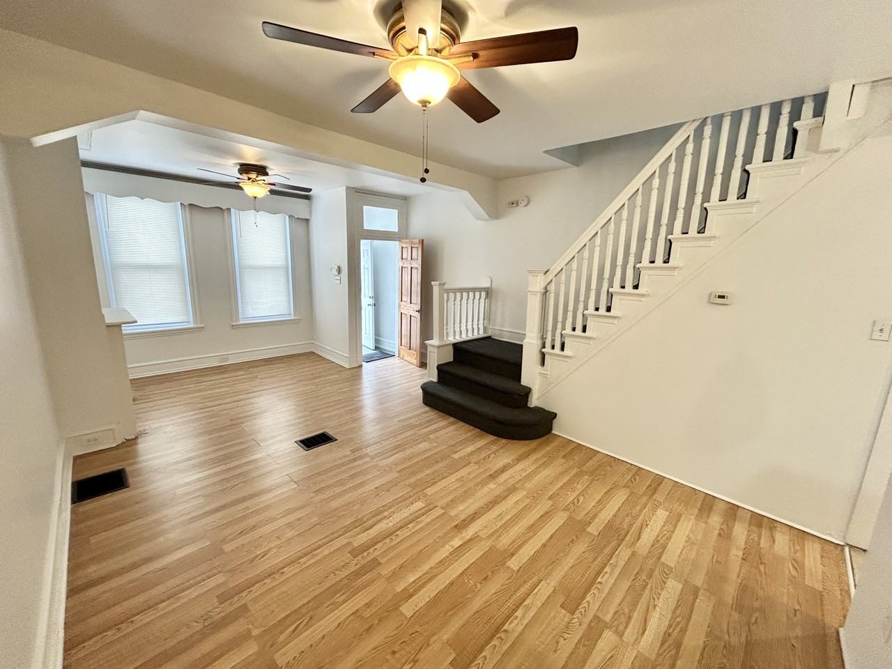2409 N Park Ave - Photo 4 of 8