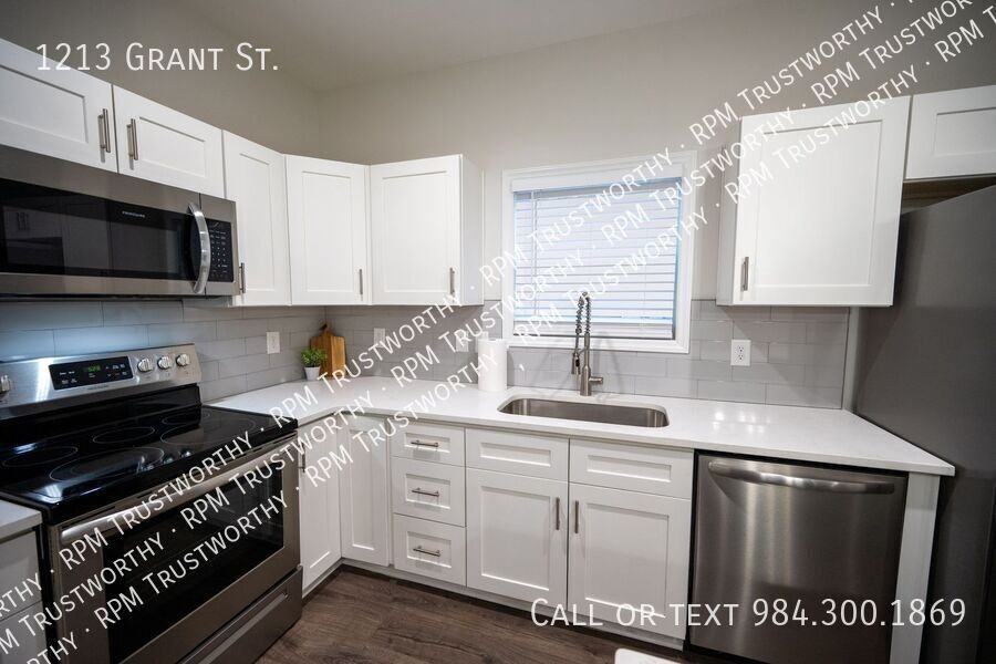 1213 Grant St - Photo 2 of 37