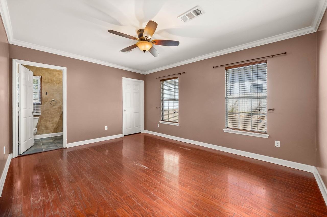 407 E Shamrock Ave - Photo 5 of 28