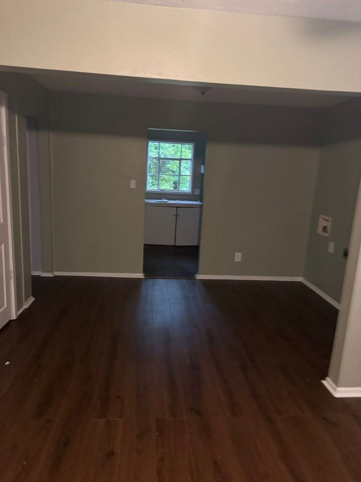 2418 Alma St - Photo 5 of 12