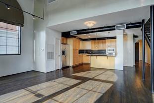 1025 S Shepherd Dr - Photo 1 of 1