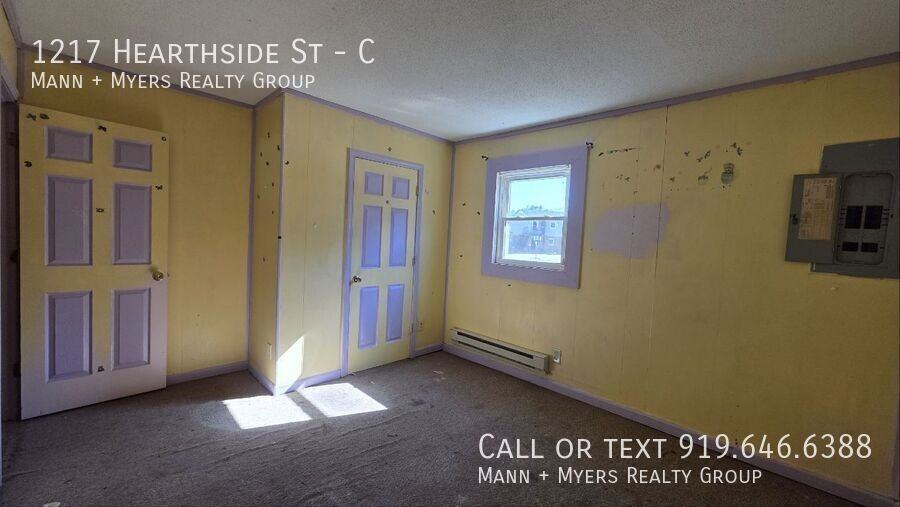 1217 Hearthside St #C - Photo 4 of 12