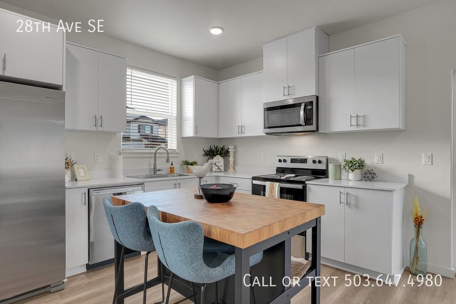 28th Ave Se - Photo 2 of 27