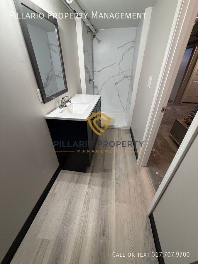 6116 Gifford St - Photo 6 of 11