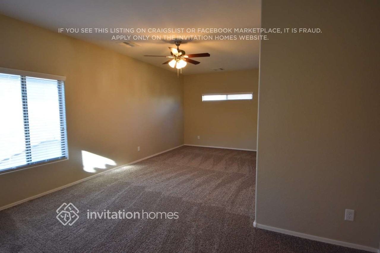 17727 W Banff Ln - Photo 3 of 13