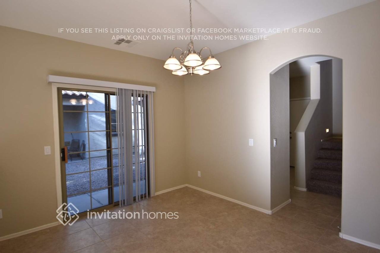 17727 W Banff Ln - Photo 7 of 13