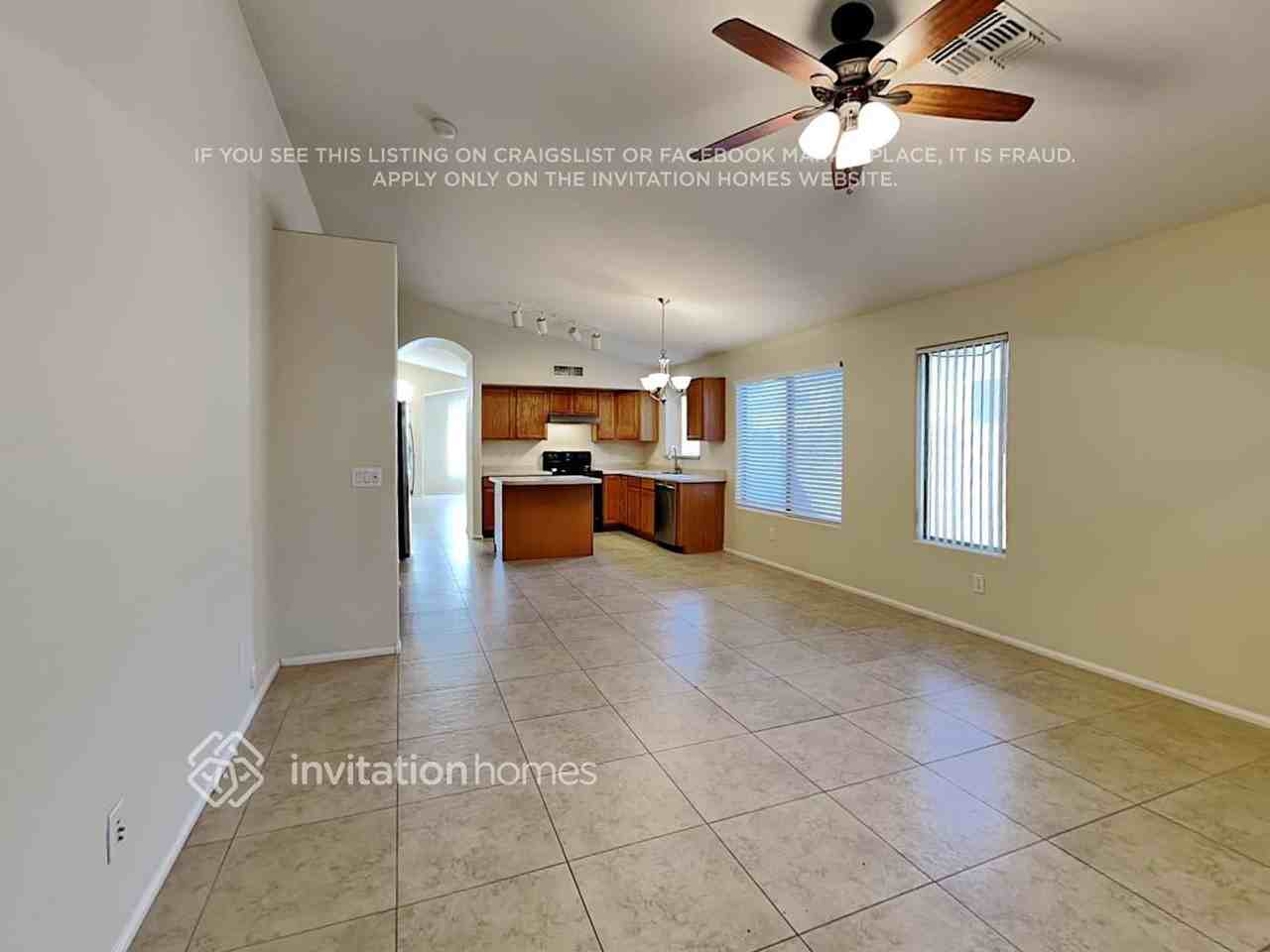 12440 W Montebello Ave - Photo 4 of 17