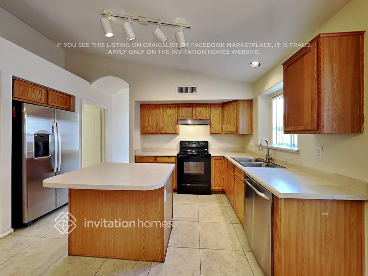 12440 W Montebello Ave - Photo 6 of 17