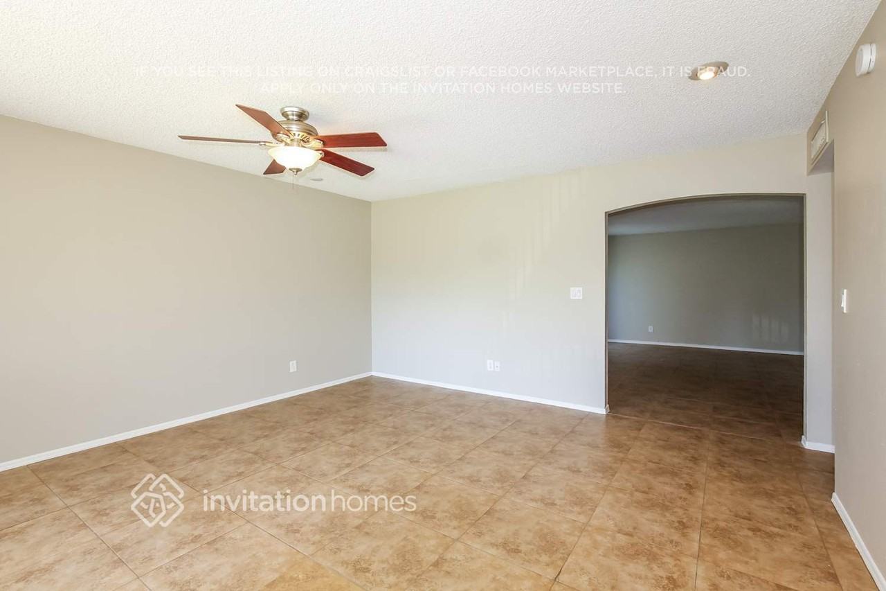 5416 W Diana Ave - Photo 4 of 9