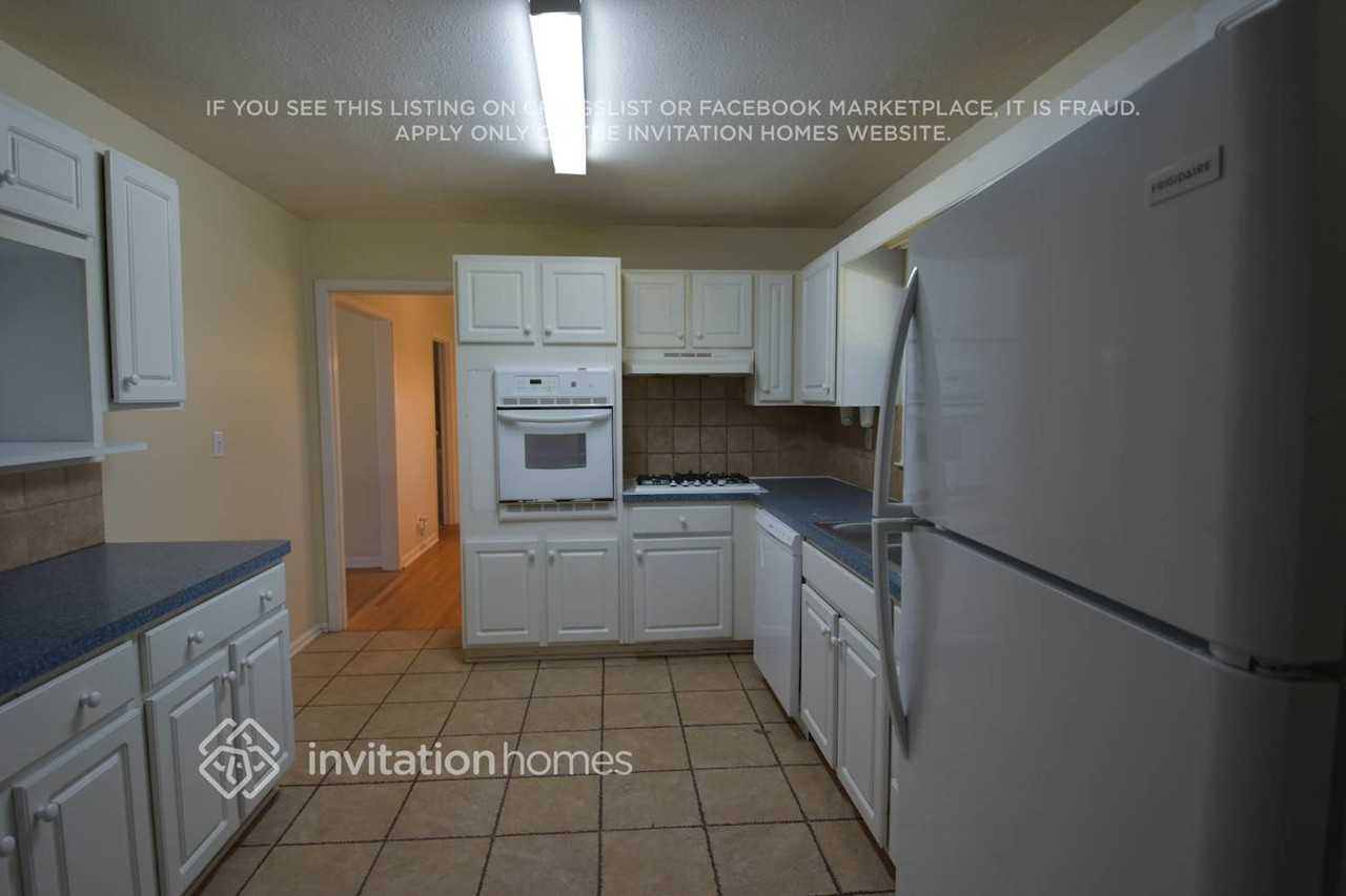 1105 Pirkle Rd - Photo 4 of 9